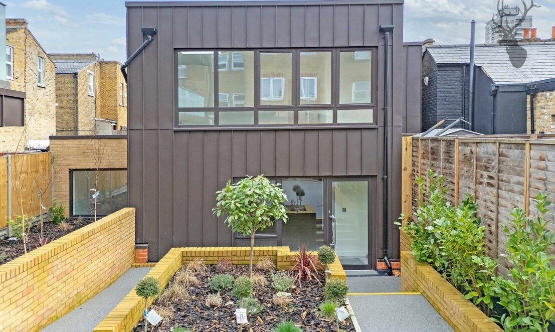 37A Mossford St, London, LND for Sale