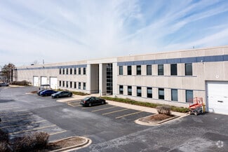 1047/1051 Douglas Rd  
