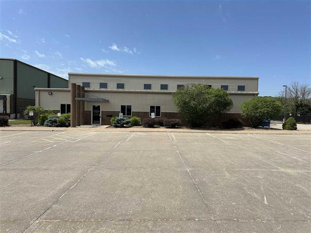 400 Westcor Dr, Coralville, IA for Sale