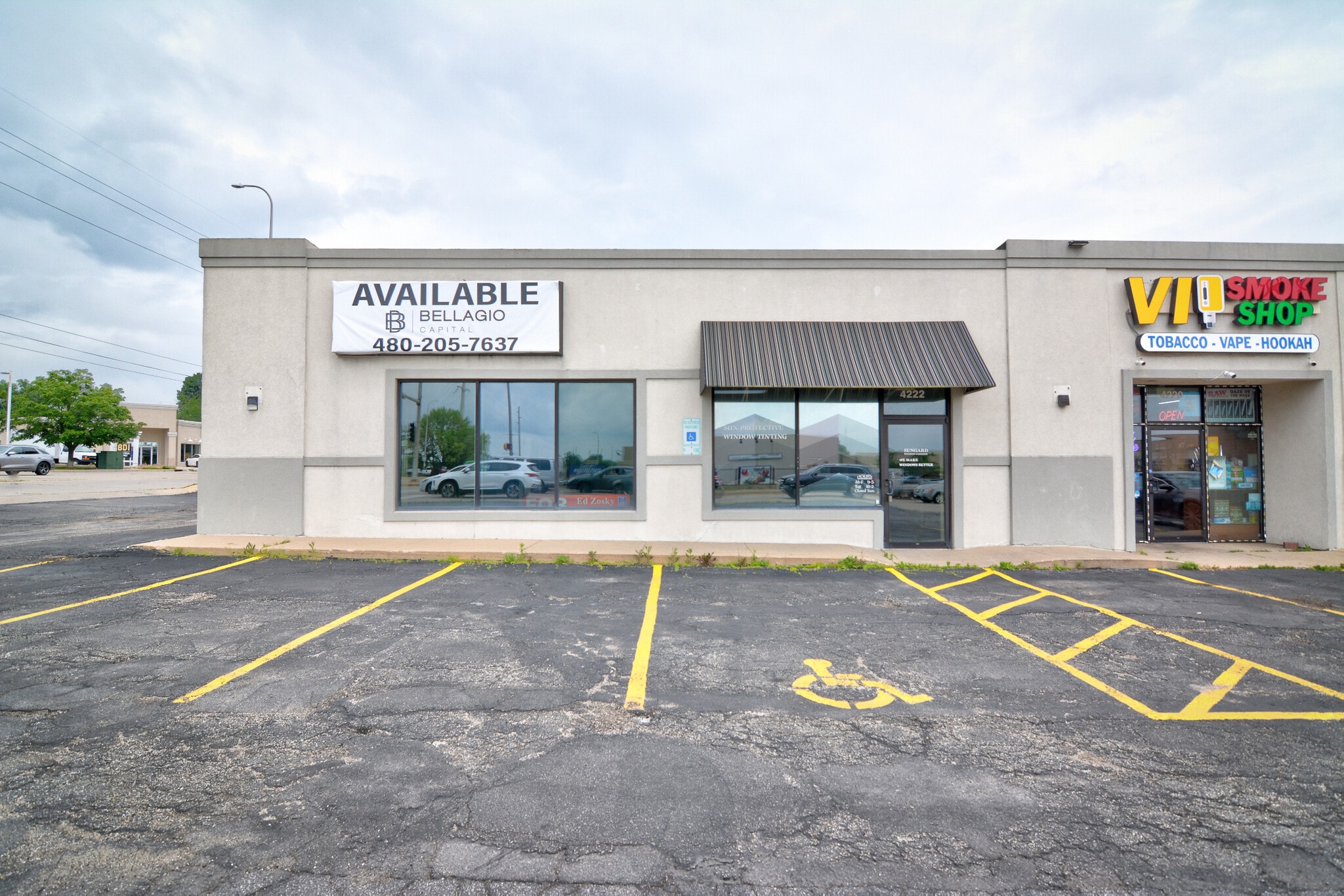 4218 N Sheridan Rd, Peoria, IL for Rent