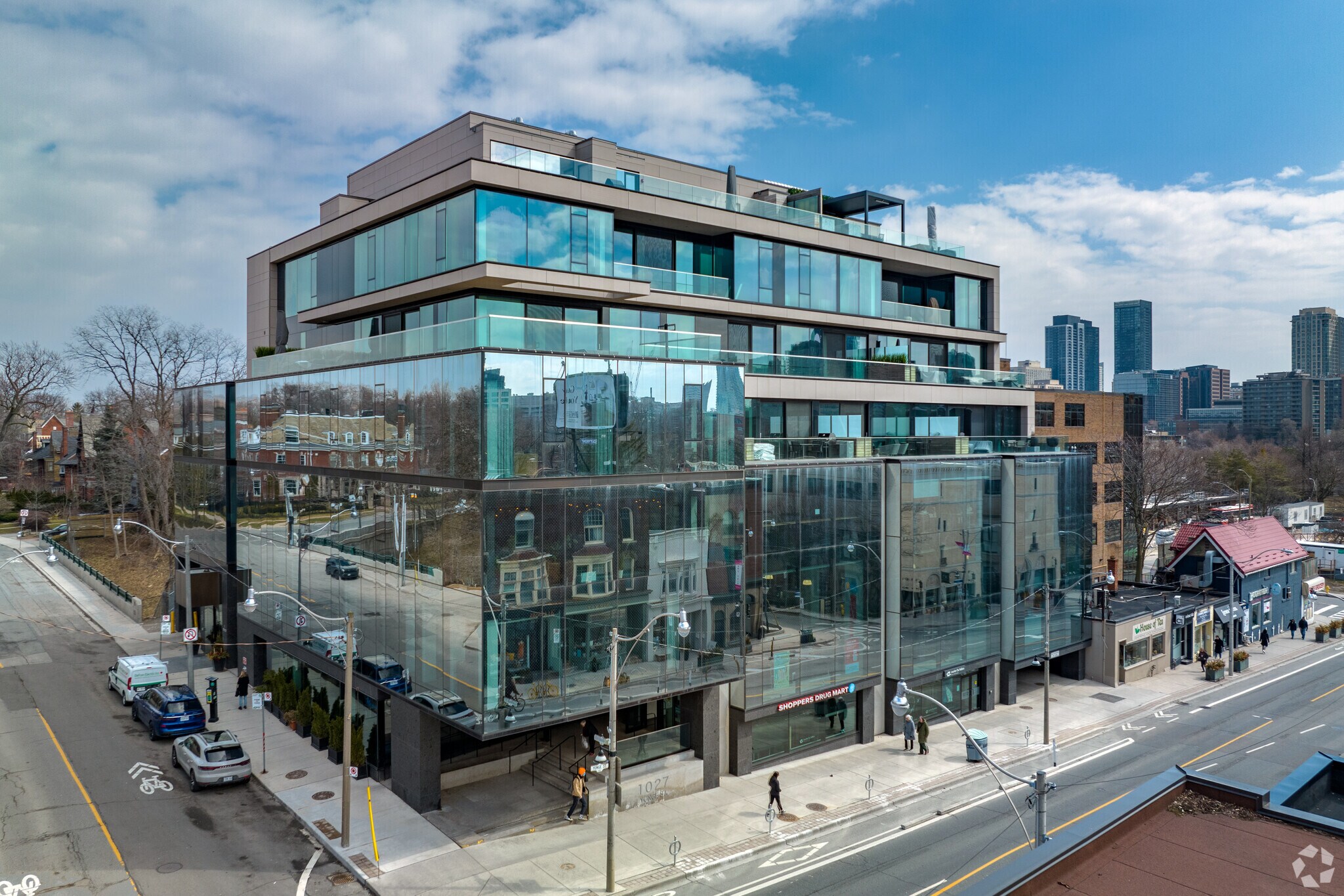 1027 Yonge St, Toronto, ON for Rent