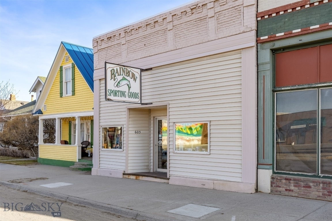 605 E Park Ave, Anaconda, MT for Sale