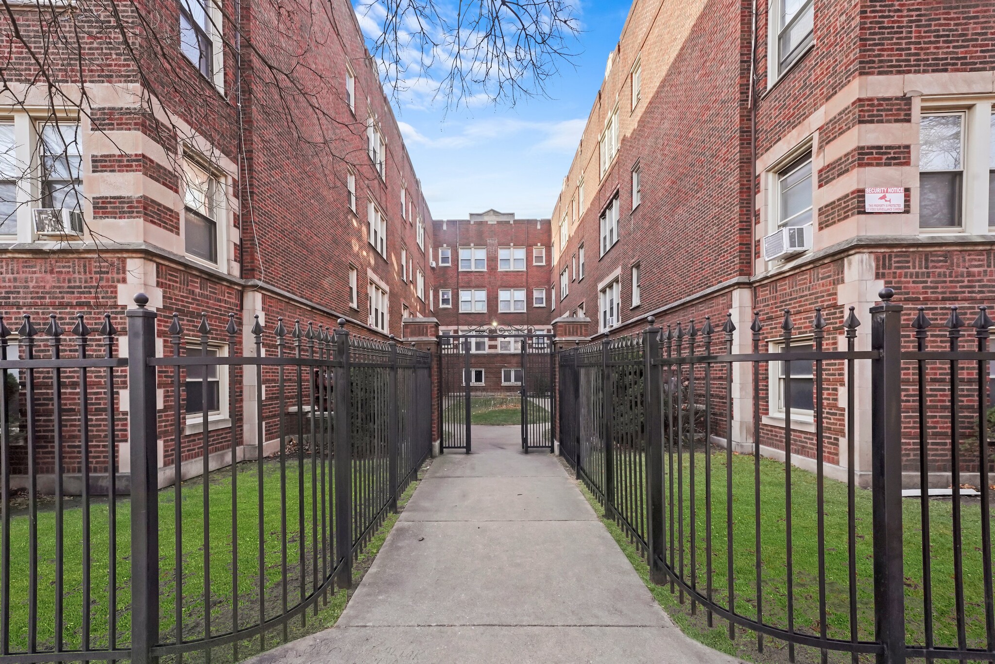 7648 S Phillips Ave, Chicago, IL for Sale