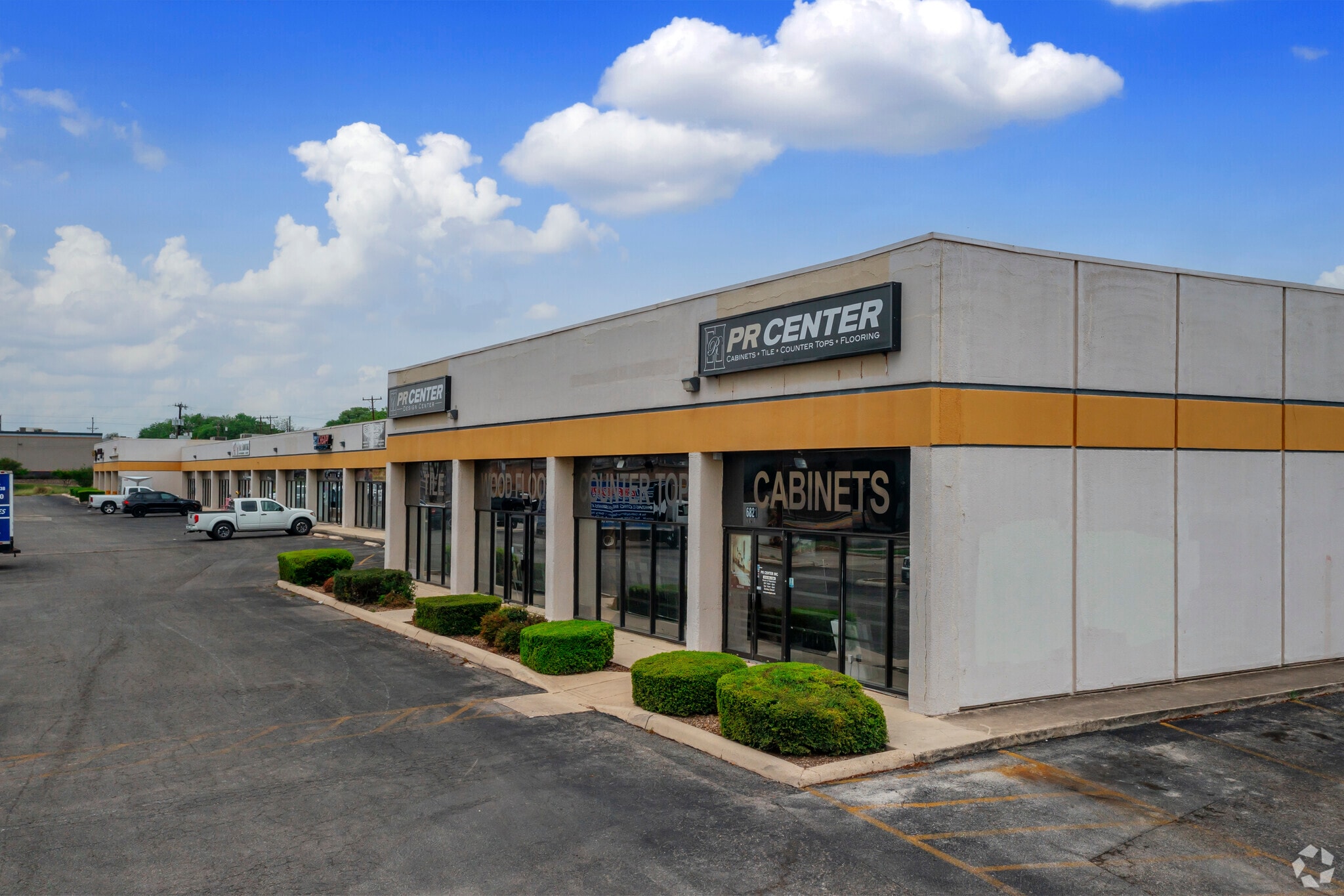 6821-6883 Bandera Rd, San Antonio, TX for Rent