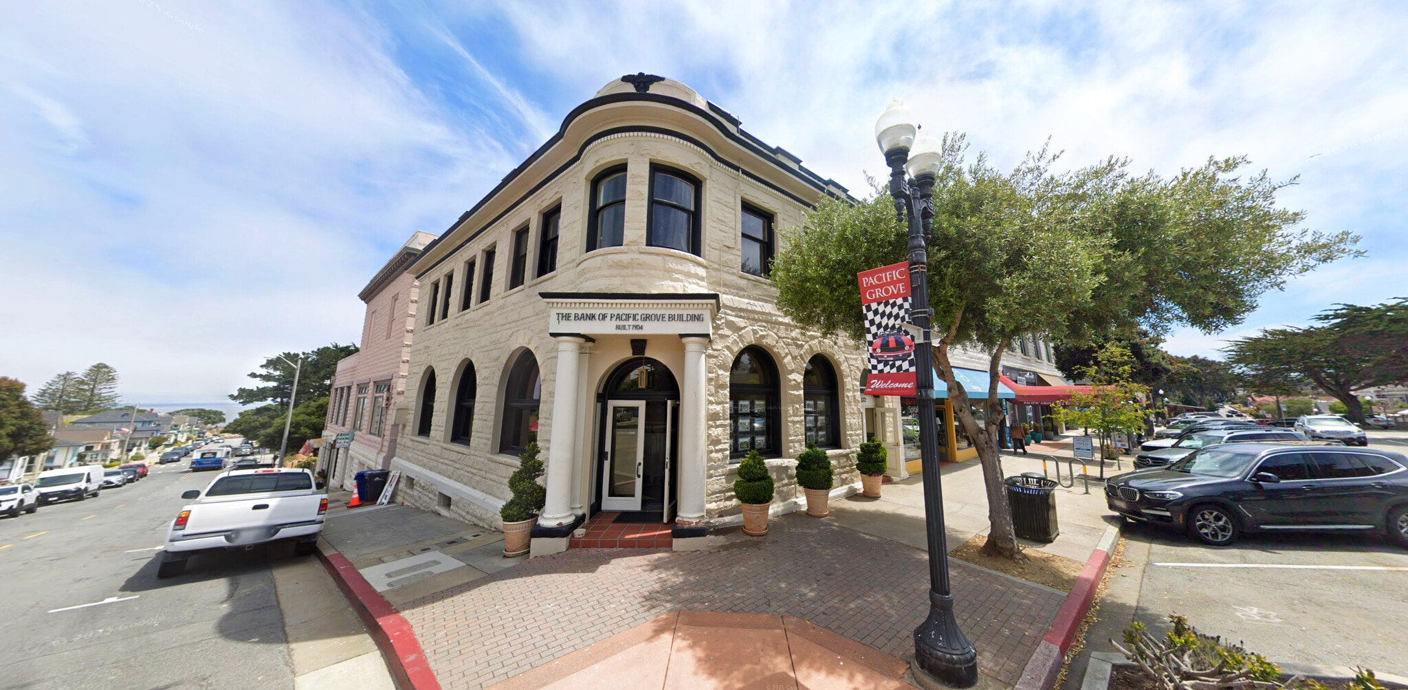 572 Lighthouse Ave, Pacific Grove, CA for Rent