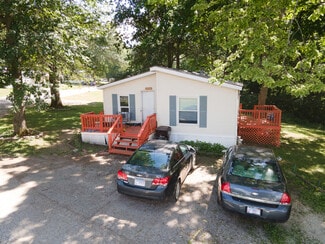 Canton, IL Manufactured Housing/Mobile Housing - 1100 W Locust St