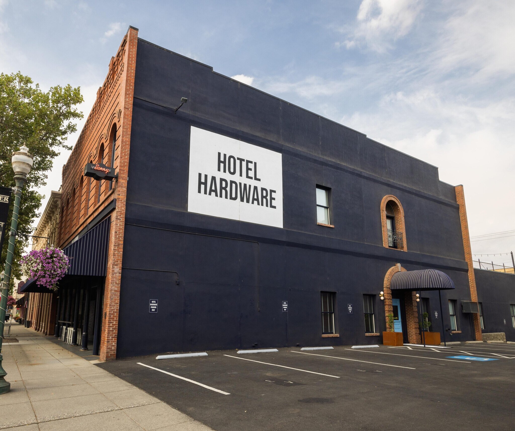 235 E Main St, Dayton, WA for Sale