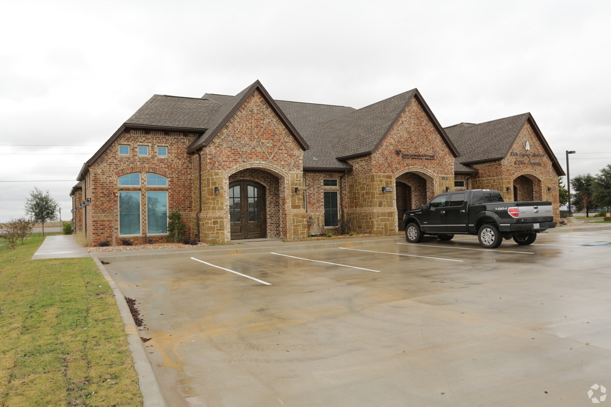 1795 N 77 Hwy Waxahachie, TX 75165 Office Property for Sale on