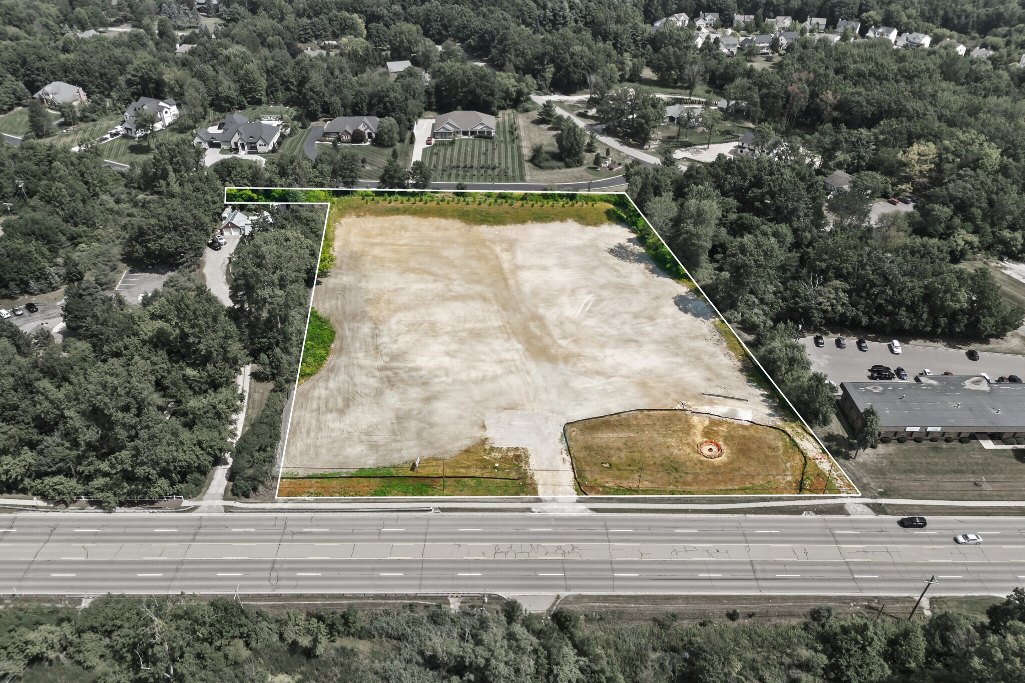 3000 E Grand River Ave, Howell, MI for Sale