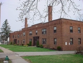 Cleveland Heights, OH Apartments - 2521 Noble Rd