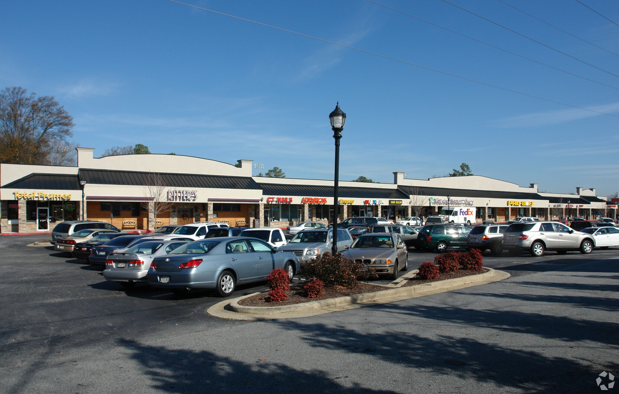 4719 lower roswell Rd Marietta, GA 30068 Shopping Center Property for