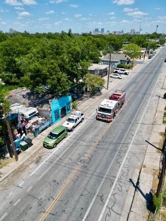 San Antonio, TX Freestanding - 2217 Guadalupe St