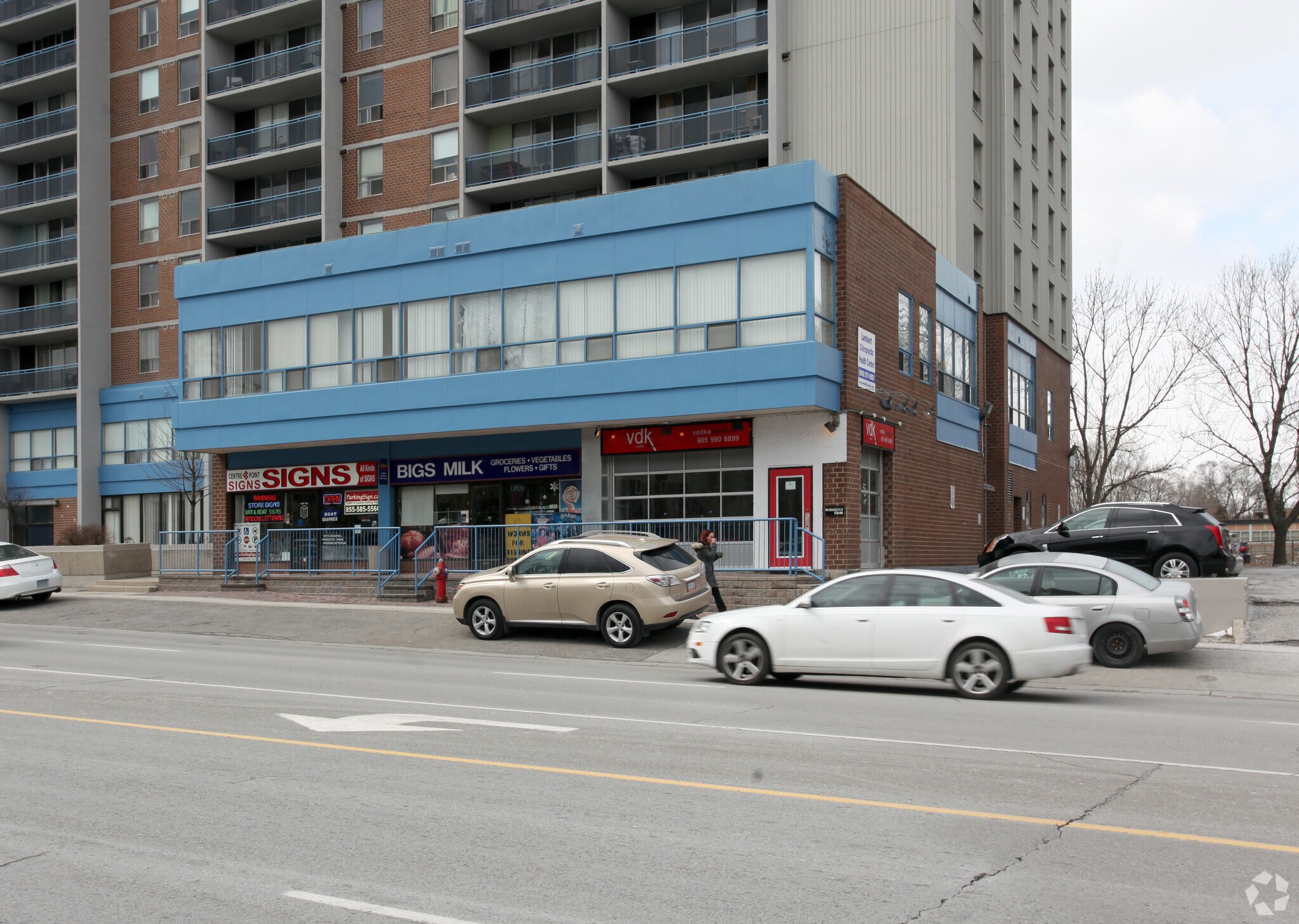 150 Lakeshore Rd W, Mississauga, ON for Rent