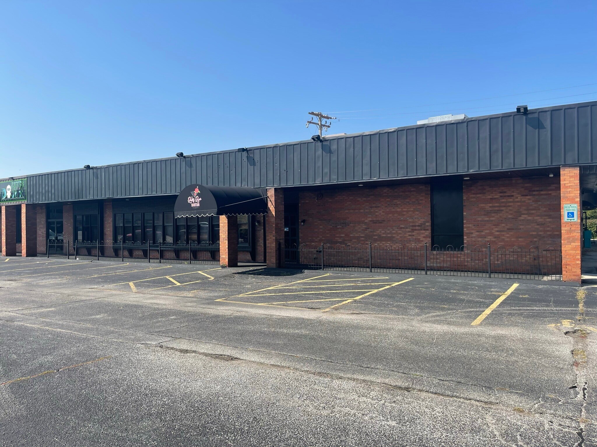 1423 E Mound Rd, Decatur, IL for Sale