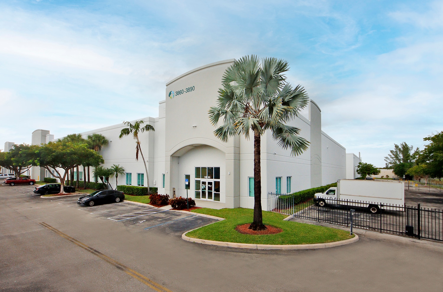 3860-3890 Pembroke Rd, Hollywood, FL for Rent