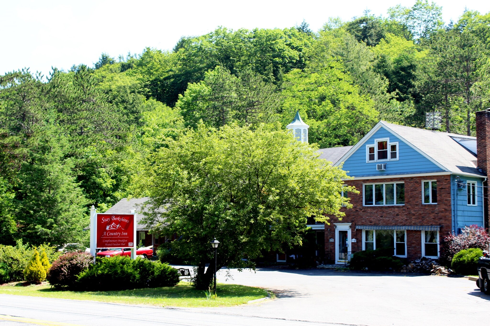 1146 Cold Spring Rd, Williamstown, MA for Sale
