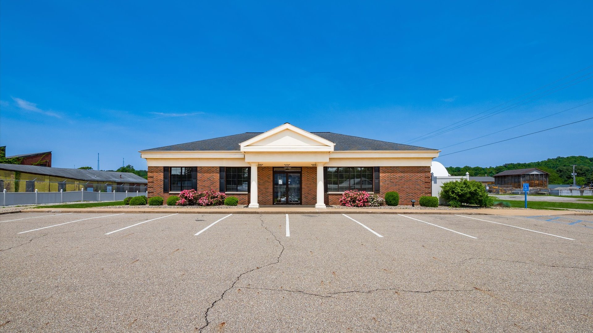 220 E State St, Newcomerstown, OH for Sale