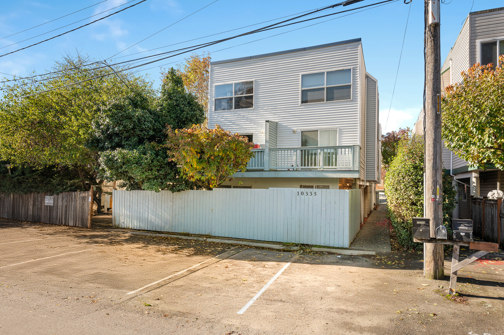 10335 Midvale Ave, Seattle, WA for Sale