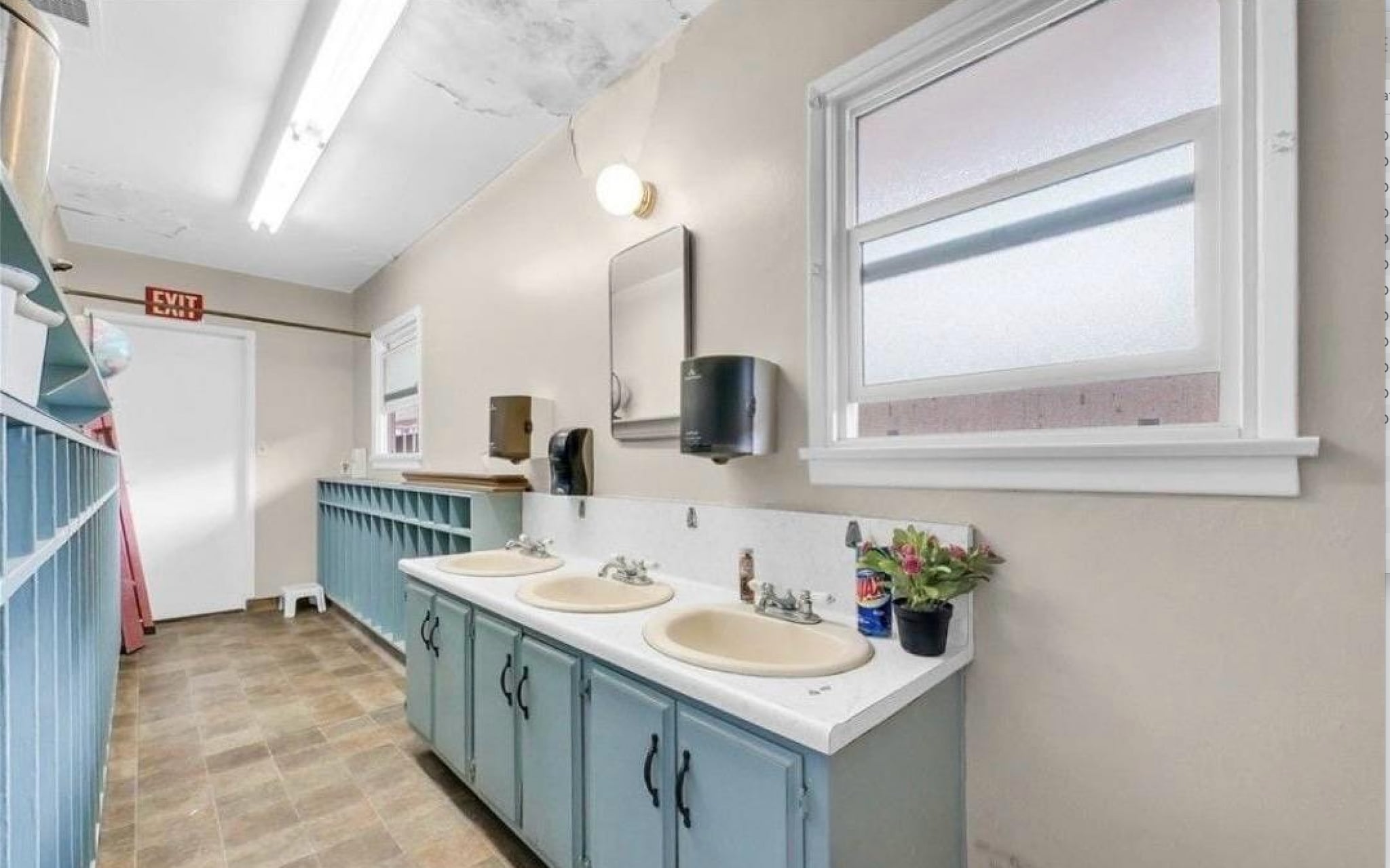 412 N San Gabriel Ave, Azusa, CA for Rent