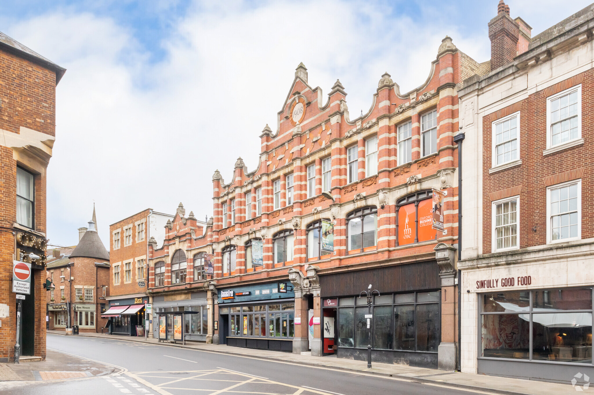 61-69 George St, Oxford, OXF for Rent