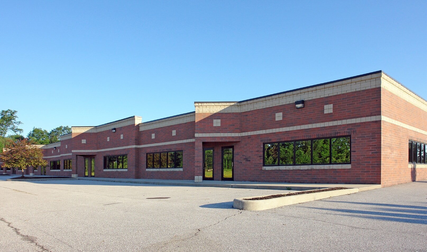 5675 Hudson Industrial Pky, Hudson, OH for Rent