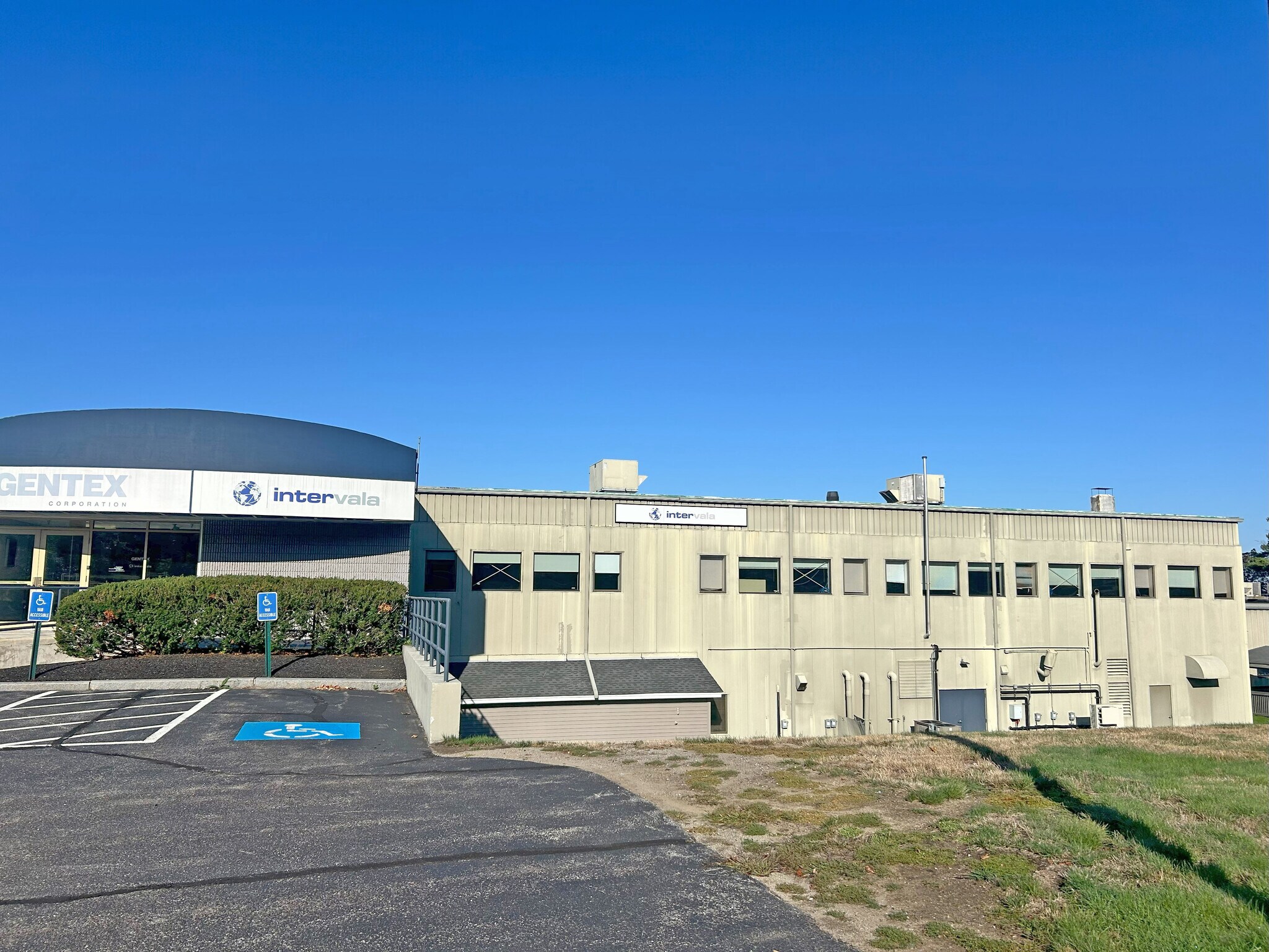 645 Harvey Rd, Manchester, NH for Rent