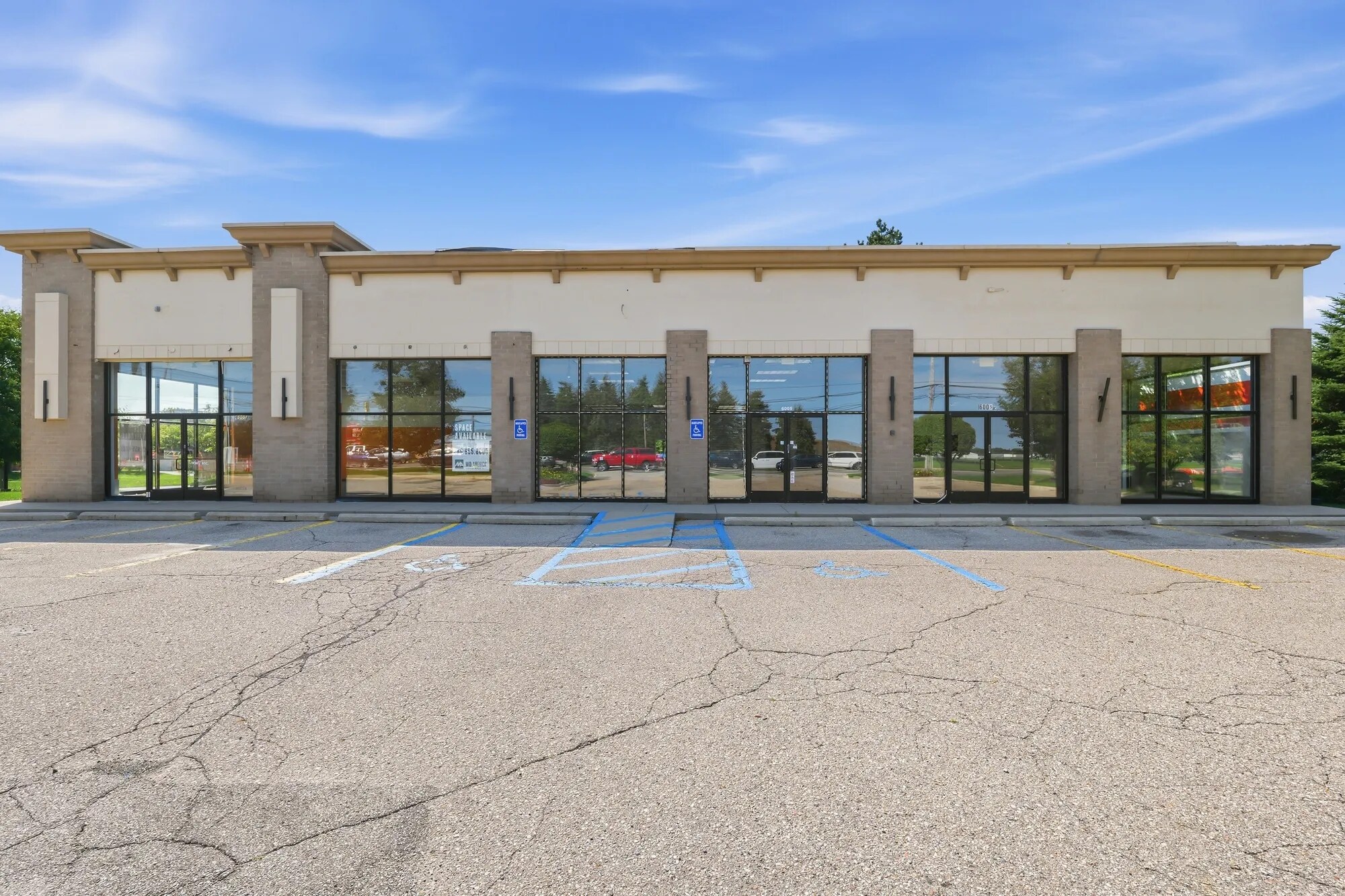 6005 Highland Rd, Waterford, MI for Rent