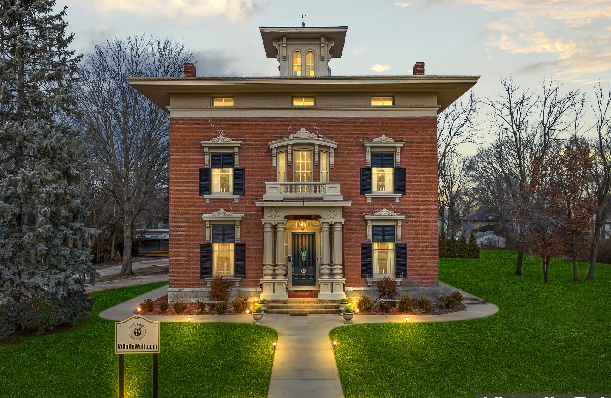 876 W State St, Jacksonville, IL for Sale