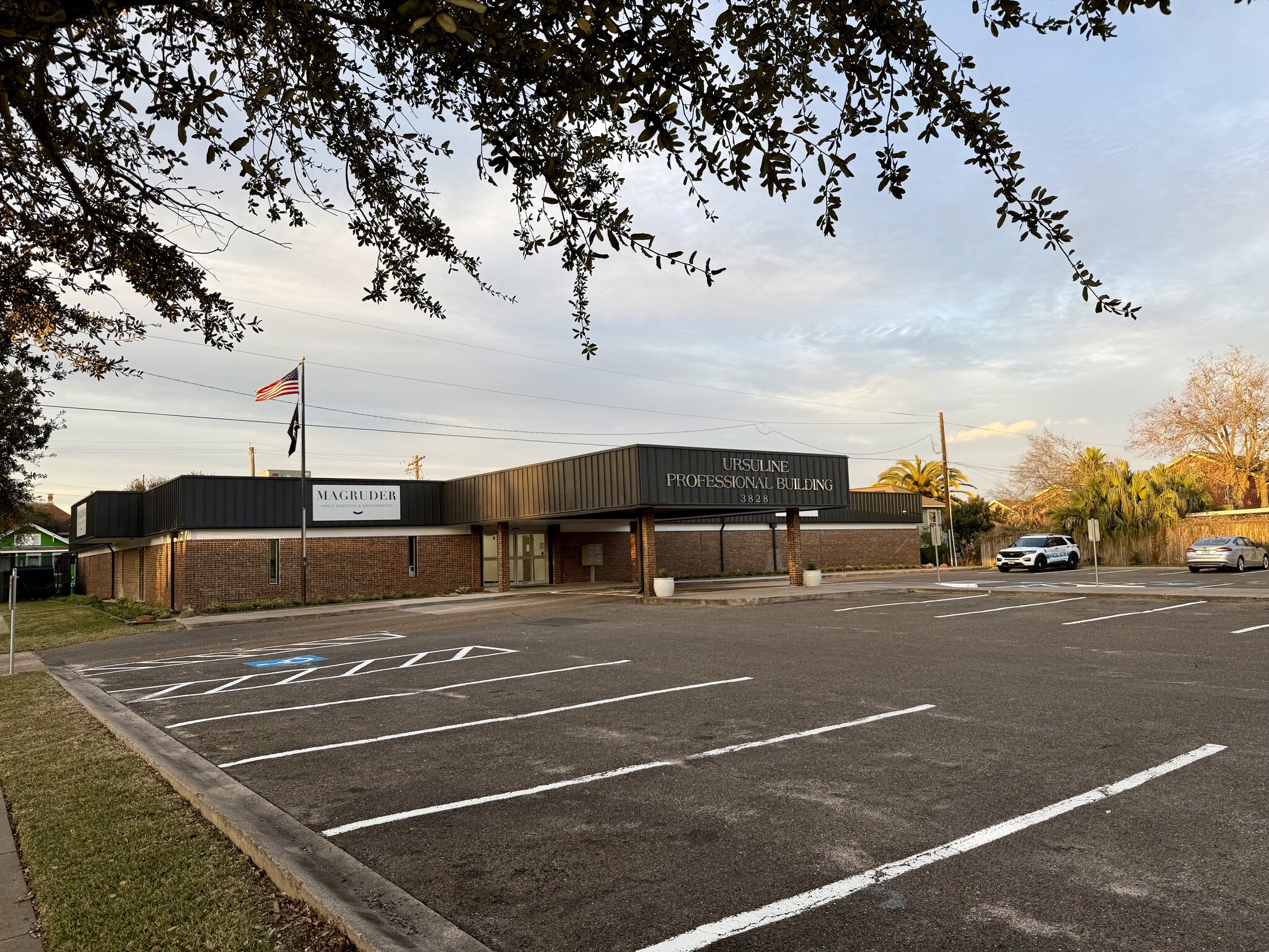 3828 Avenue N, Galveston, TX for Rent