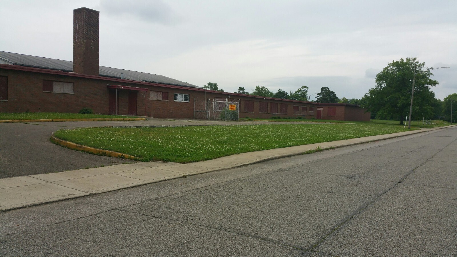 5815 E 42nd St Indianapolis, IN 46226 Industrial Property for Sale on