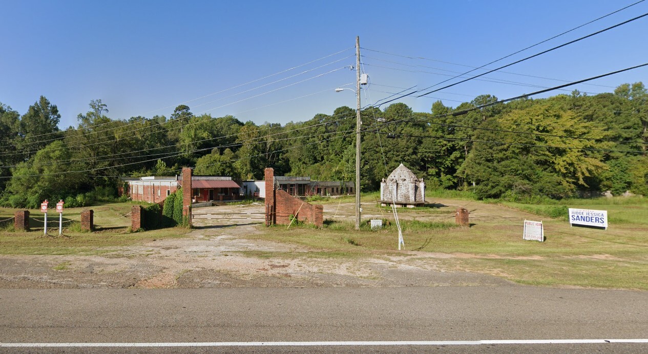 1676 S Memorial Dr, Prattville, AL for Sale