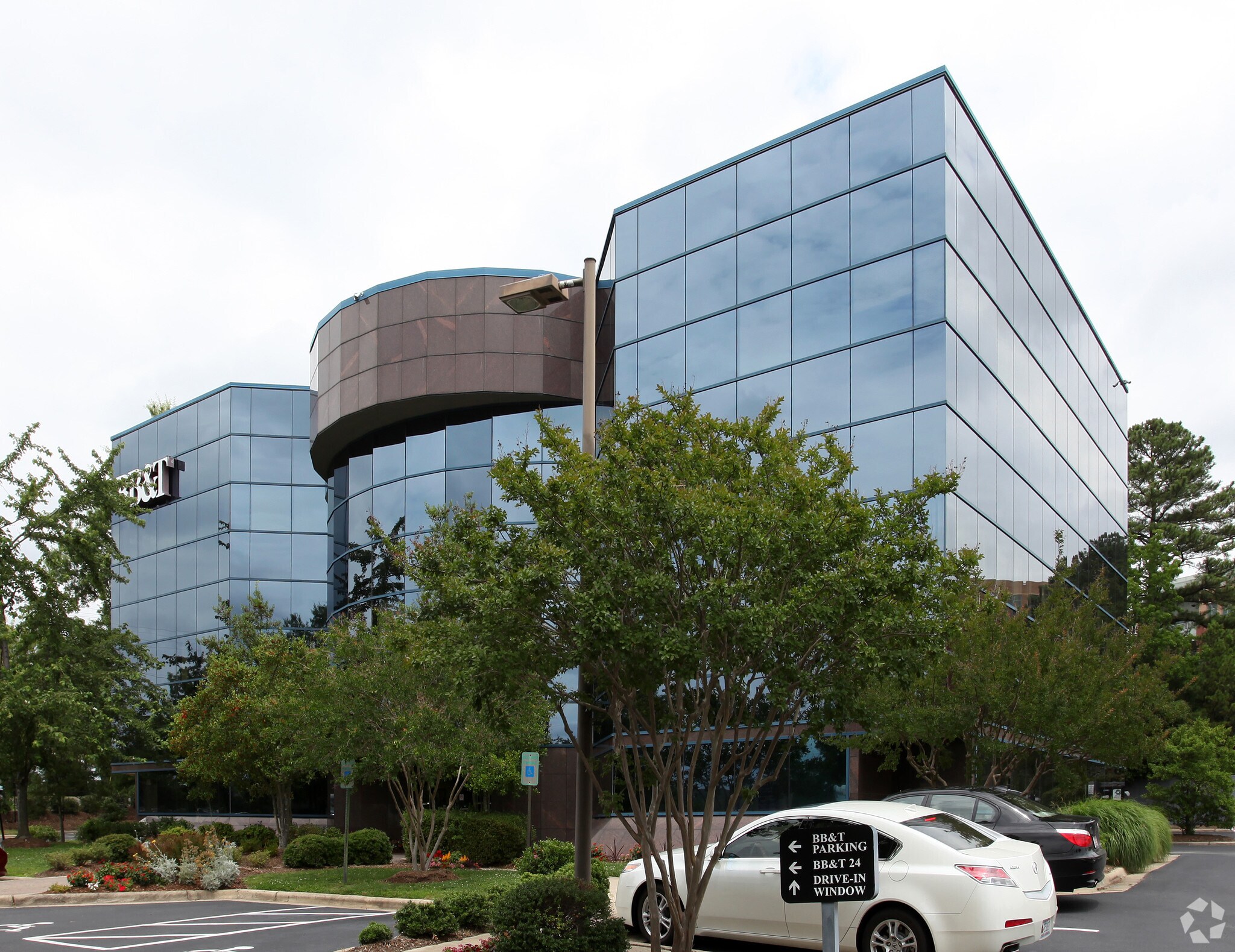 4011 University Dr, Durham, NC for Rent
