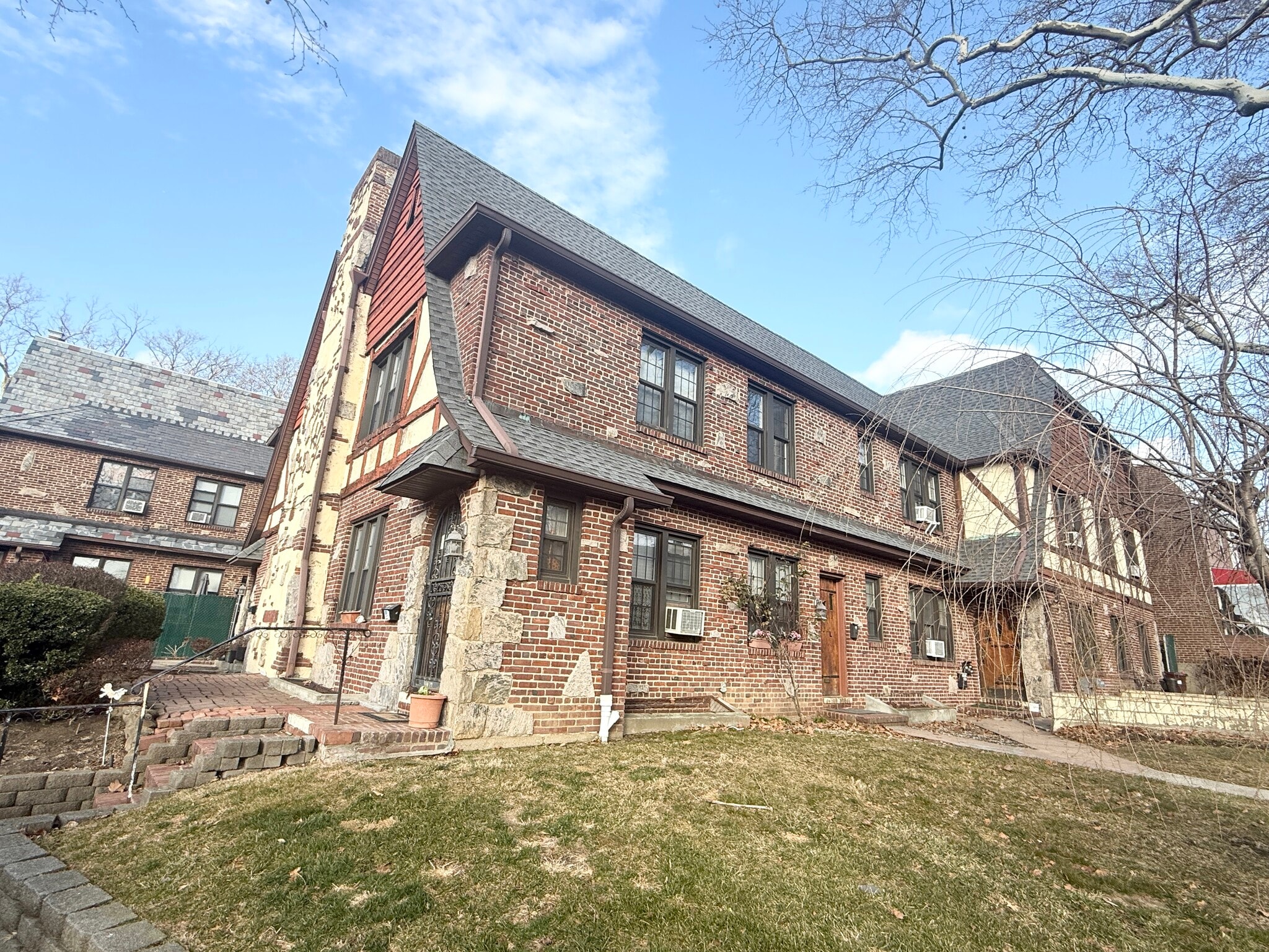 190-17 Crocheron Ave, Flushing, NY for Sale