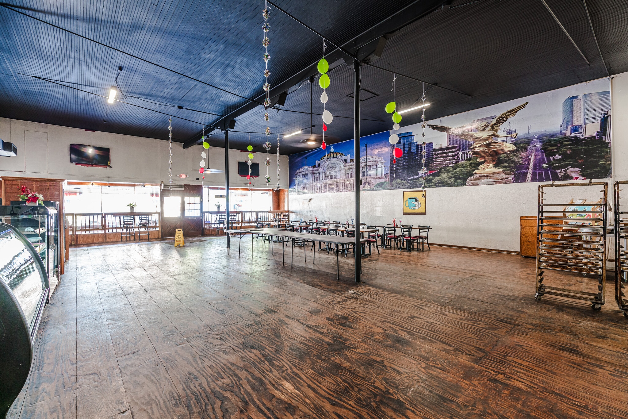 114 S Commerce St, Lockhart, TX for Sale