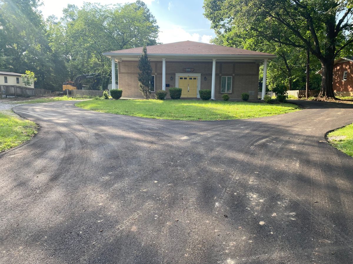 8005 New La Grange Rd, Lyndon, KY for Rent