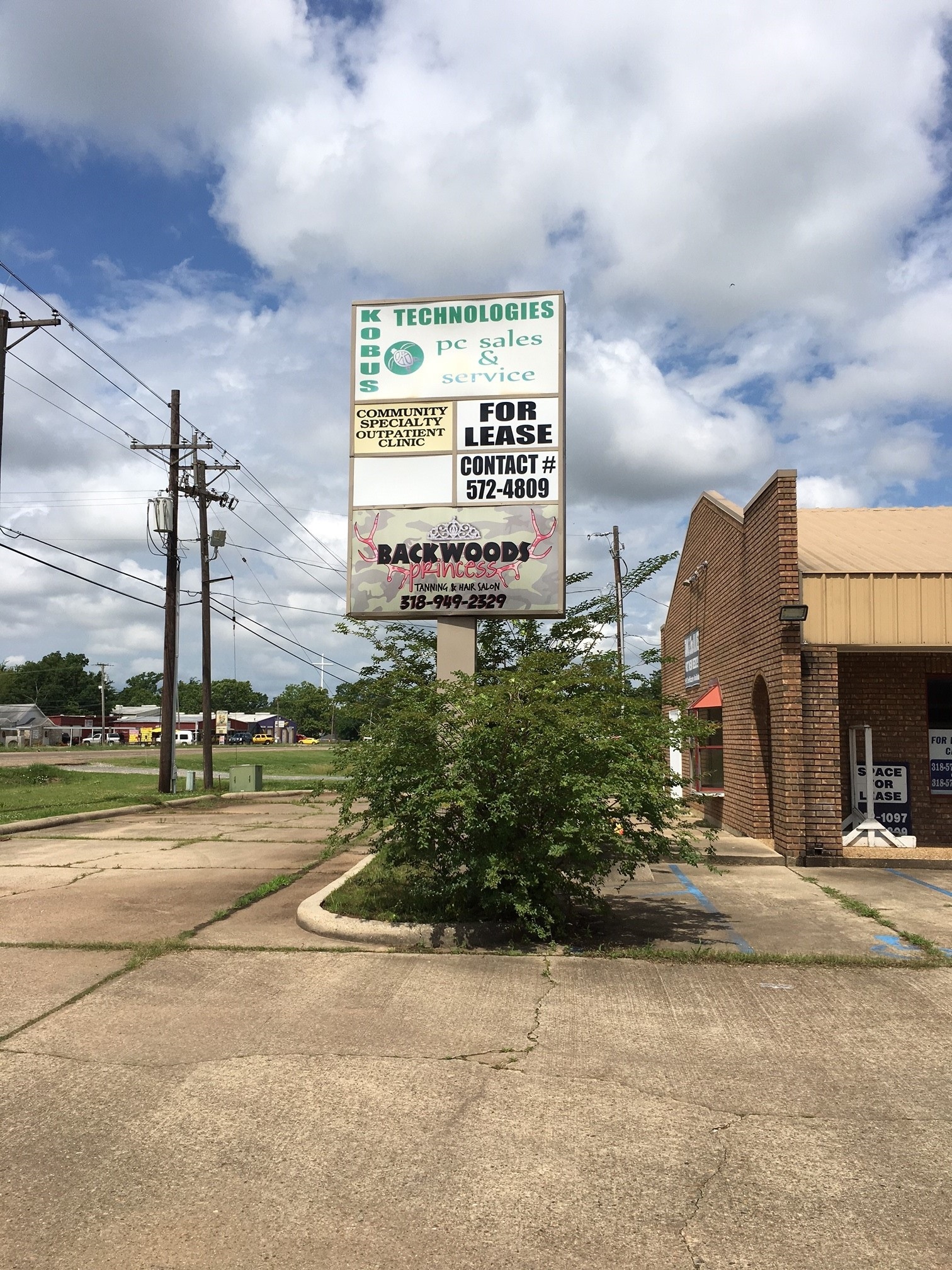 939 Hwy 80 E, Haughton, LA for Rent