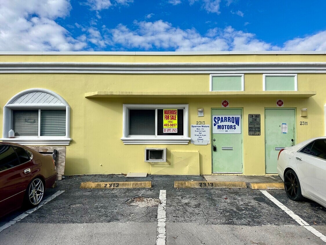 2301-2325 NW 30th St, Oakland Park, FL for Sale