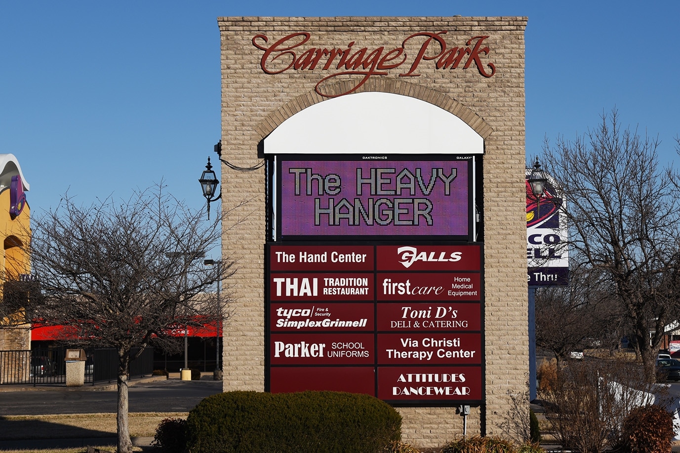 555 N Carriage Pky, Wichita, KS for Sale