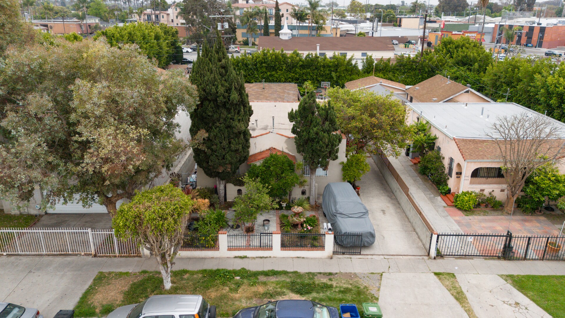 2938 S Orange Dr, Los Angeles, CA for Sale