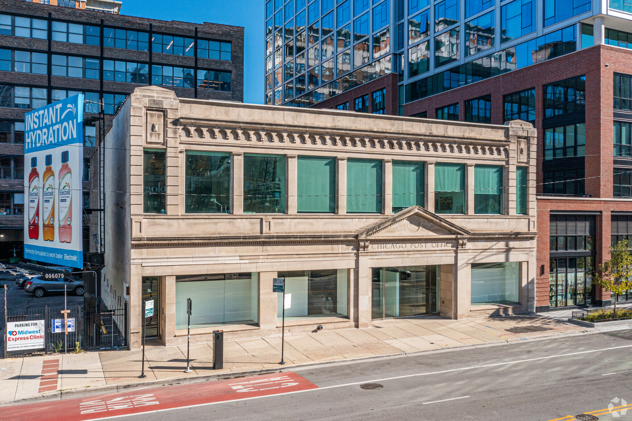 210-216 W Chicago Ave, Chicago, IL for Rent