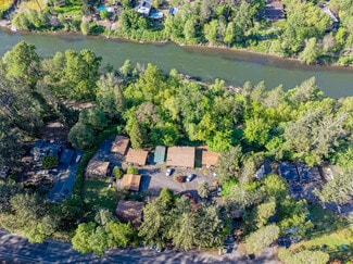 Grants Pass, OR Apartments - 4550 Rogue River Hwy