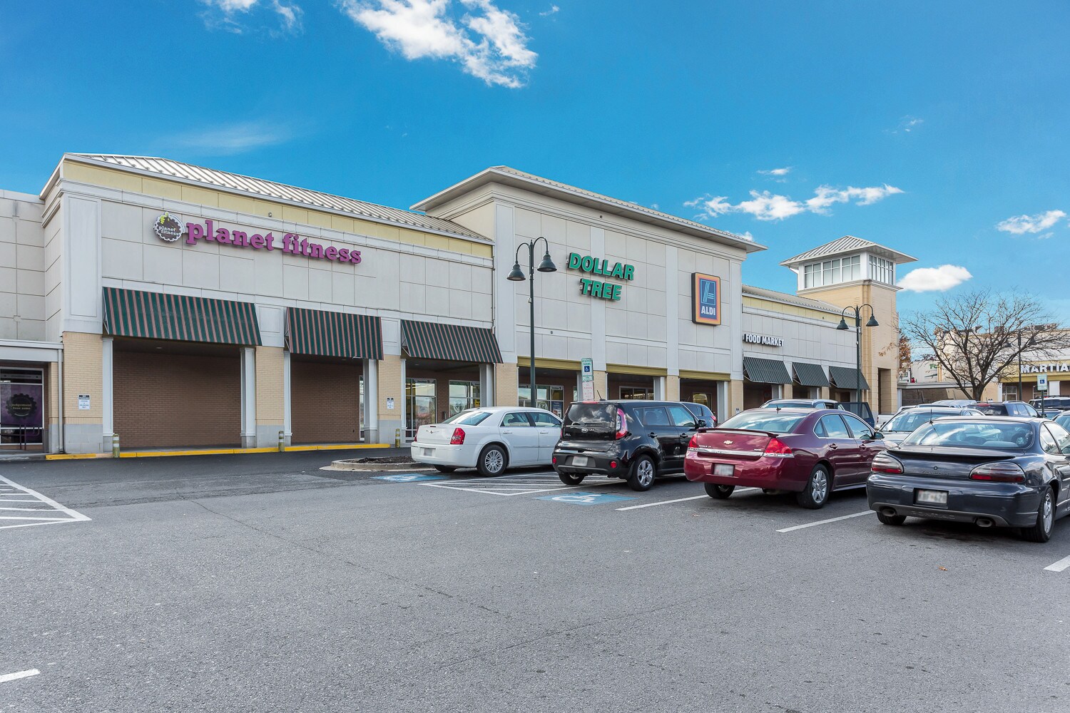 1080 W Patrick St Frederick, MD 21703 Shopping Center Property for