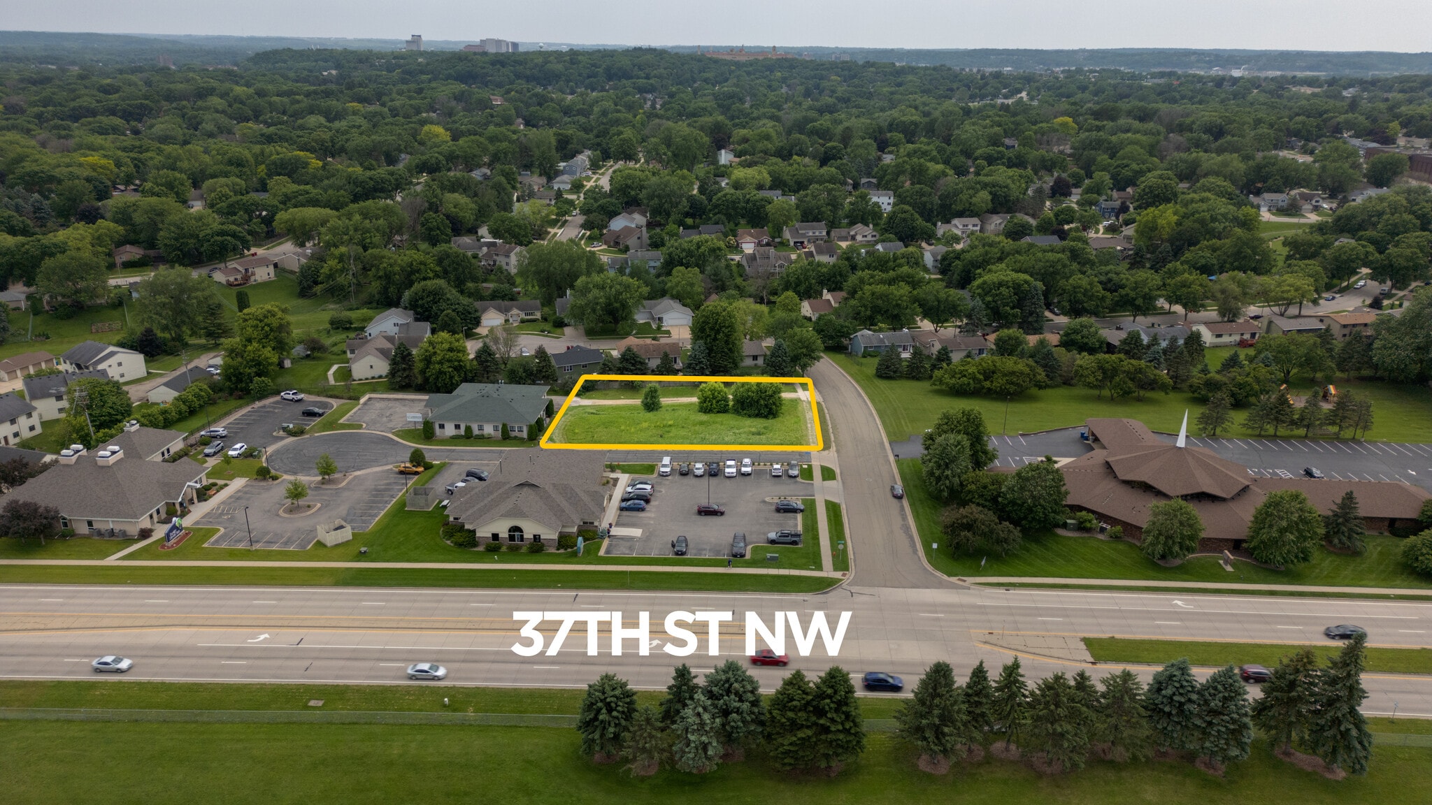 1022 Bel Air Ln, Rochester, MN for Rent