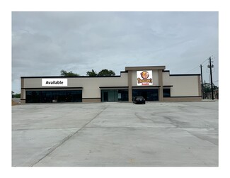 Highlands, TX Retail - 715 S Main St