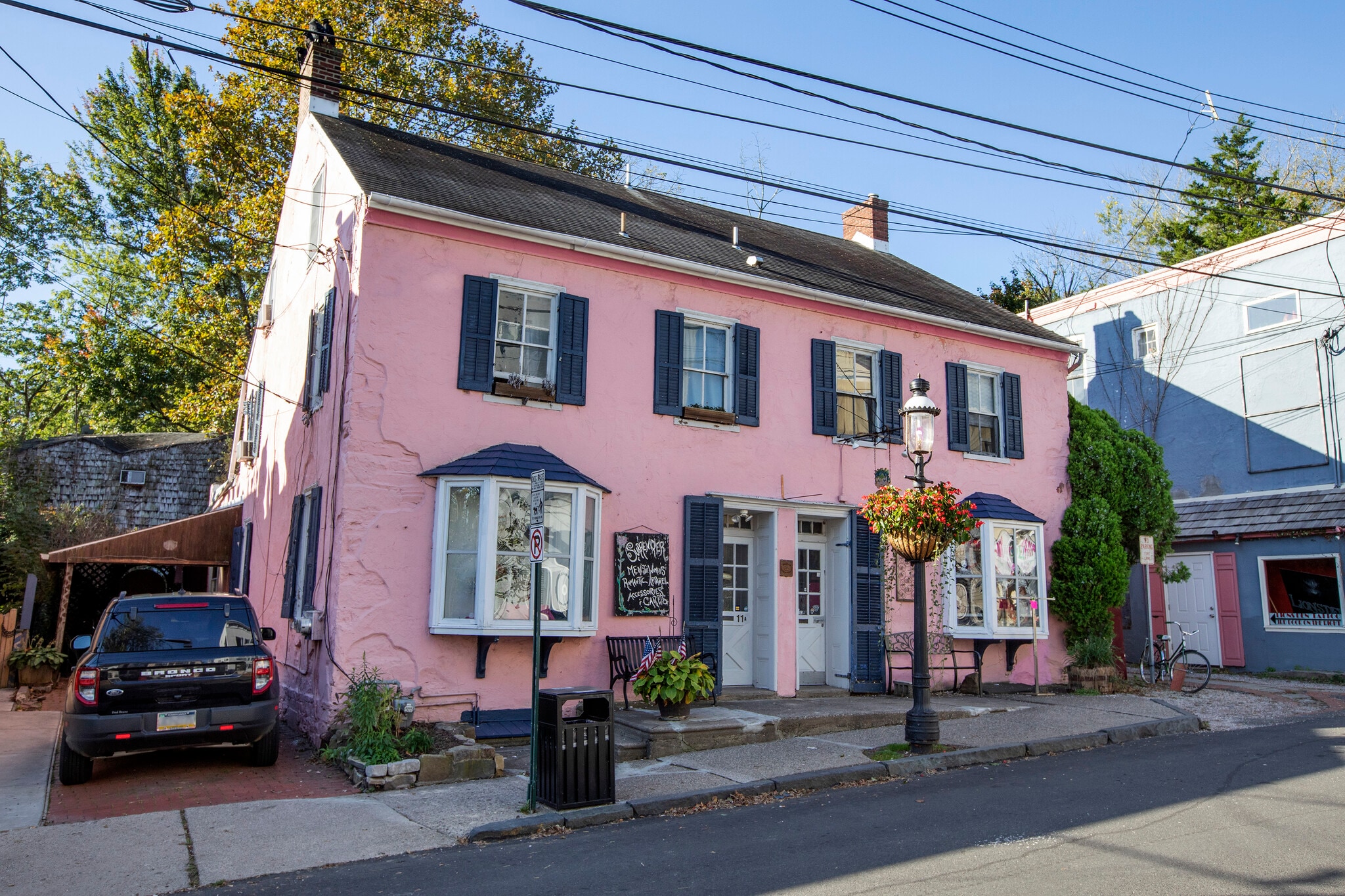 11 W Mechanic St, New Hope, PA for Sale