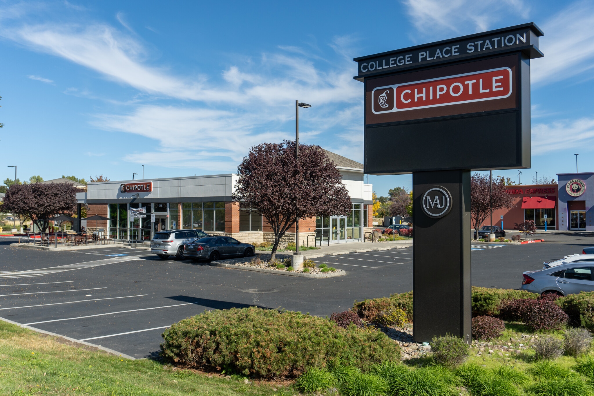 1715 SE Meadowbrook Blvd College Place, WA 99324 Retail Property for