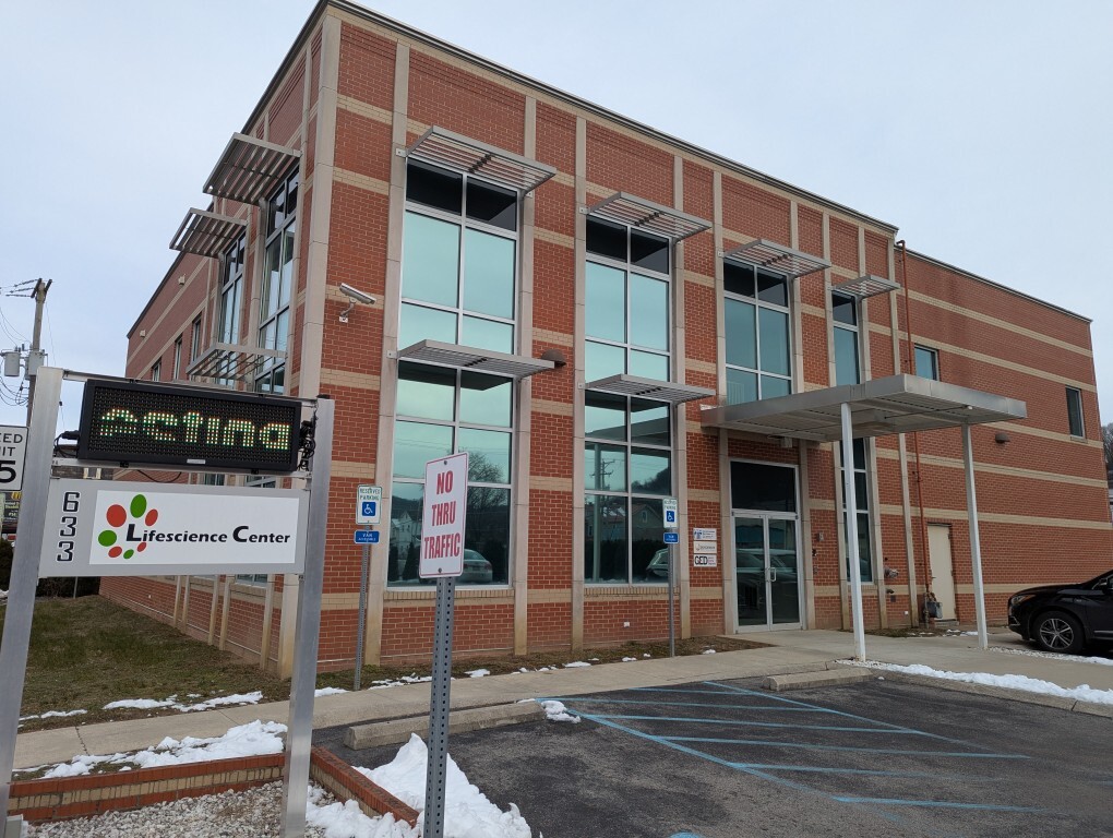 633 Napoleon St, Johnstown, PA for Rent