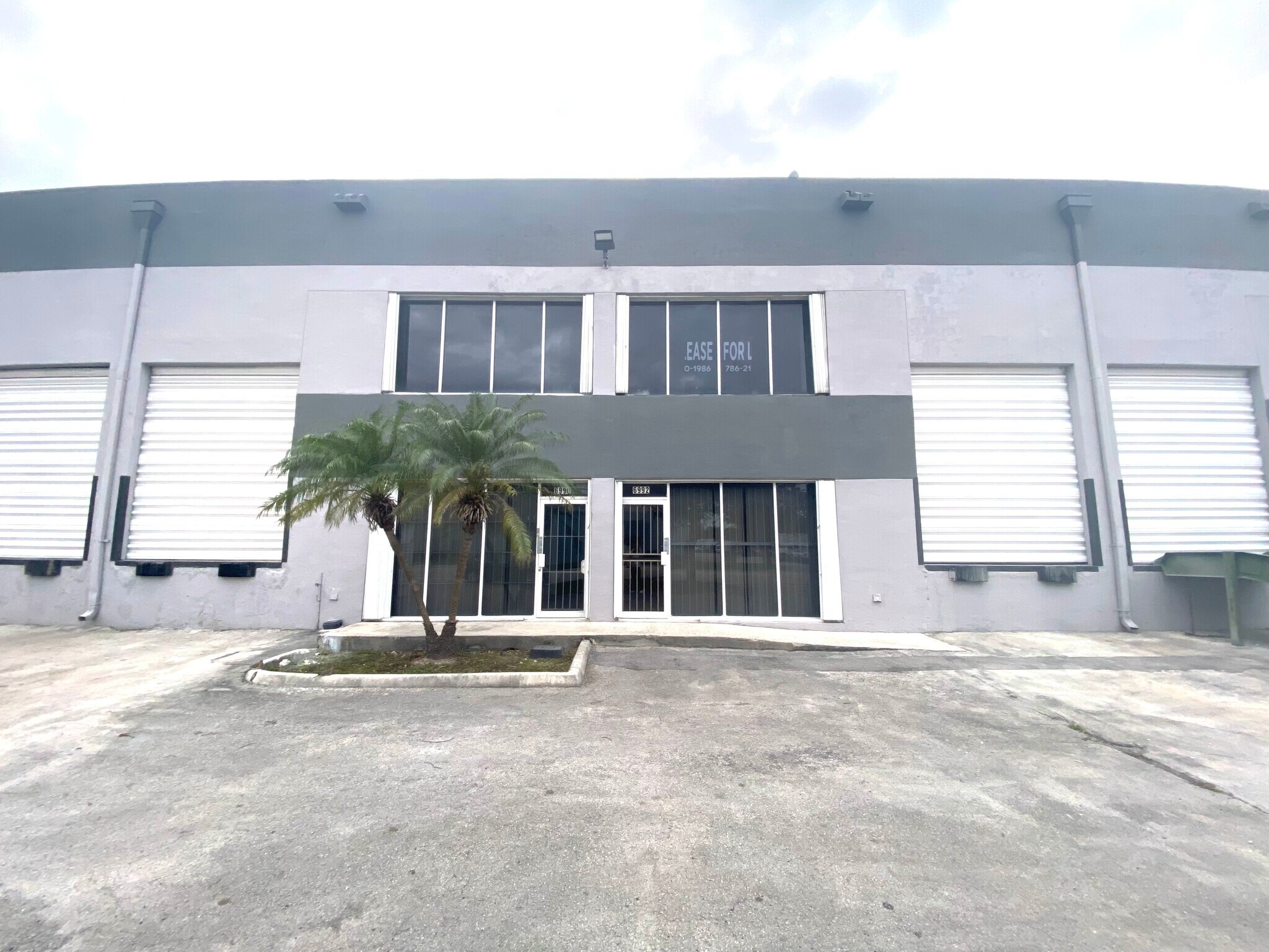 6992-6994 NW 82nd Ave, Miami, FL for Rent