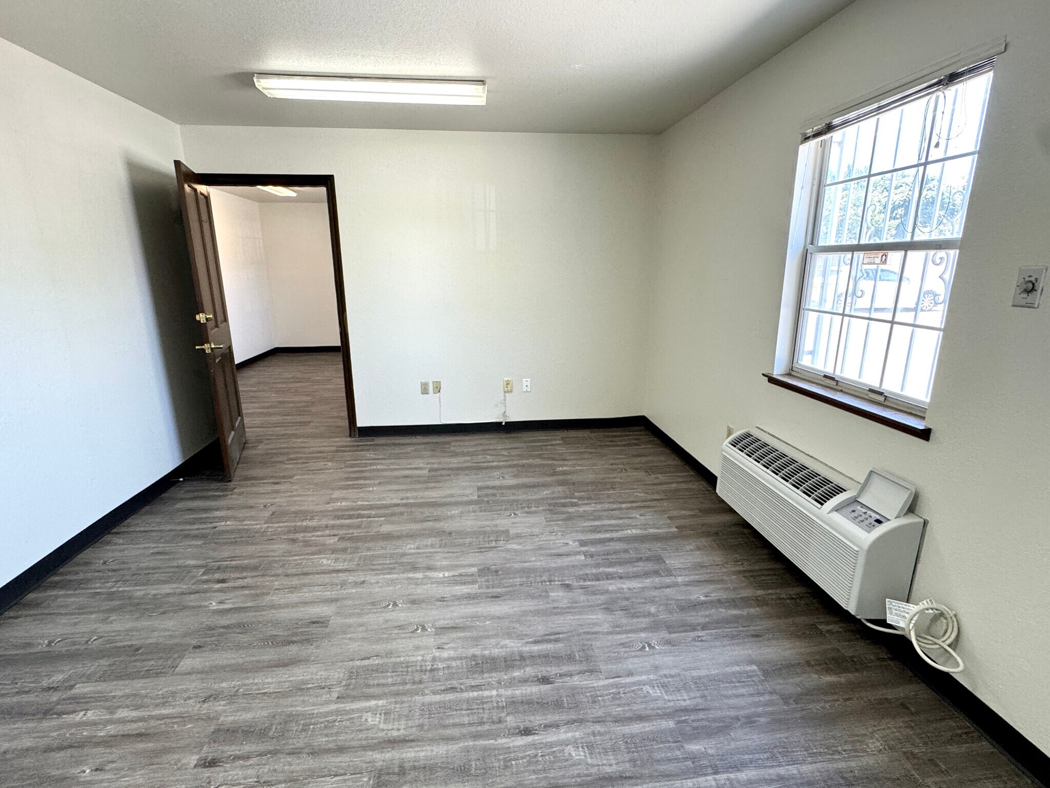 2045 E Ashlan Ave, Fresno, CA for Rent