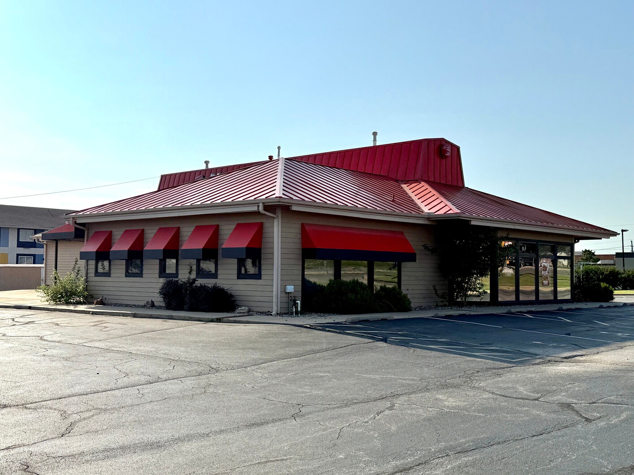 2301 N 14th St, Ponca City, OK for Sale